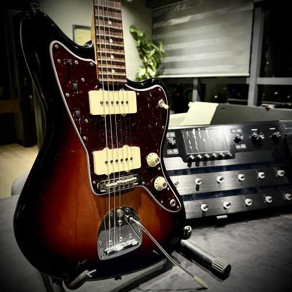 Fender Jazzmaster + Helix Floor