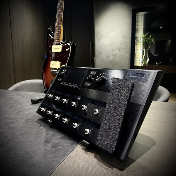 Fender Jazzmaster + Helix Floor